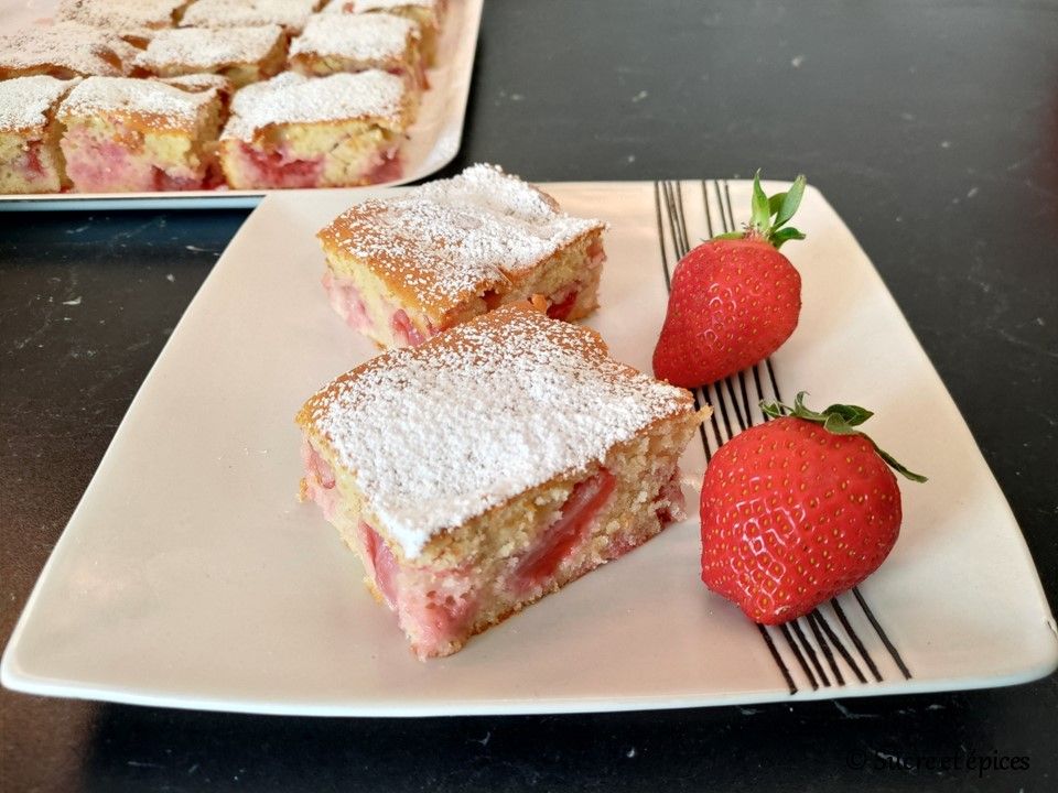 Simple strawberry cake – Video recipe
