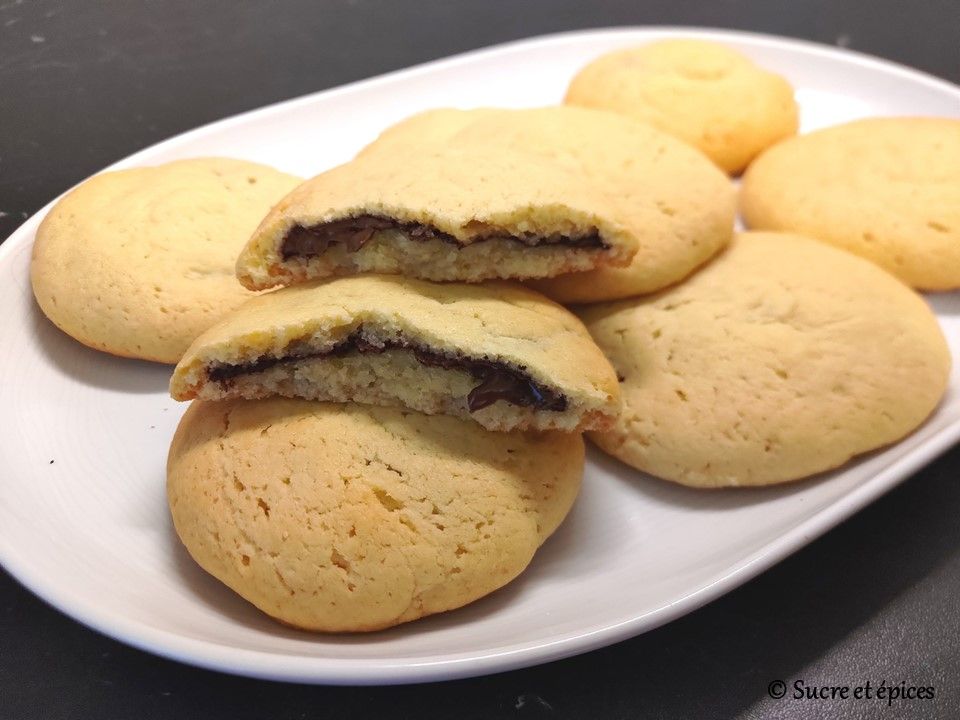 Nutella -filled soft cookies – Video recipe