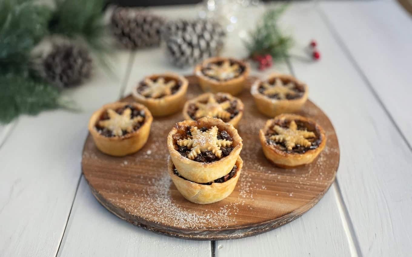 Sweet Christmas Mince Pies – Culinary Ginger